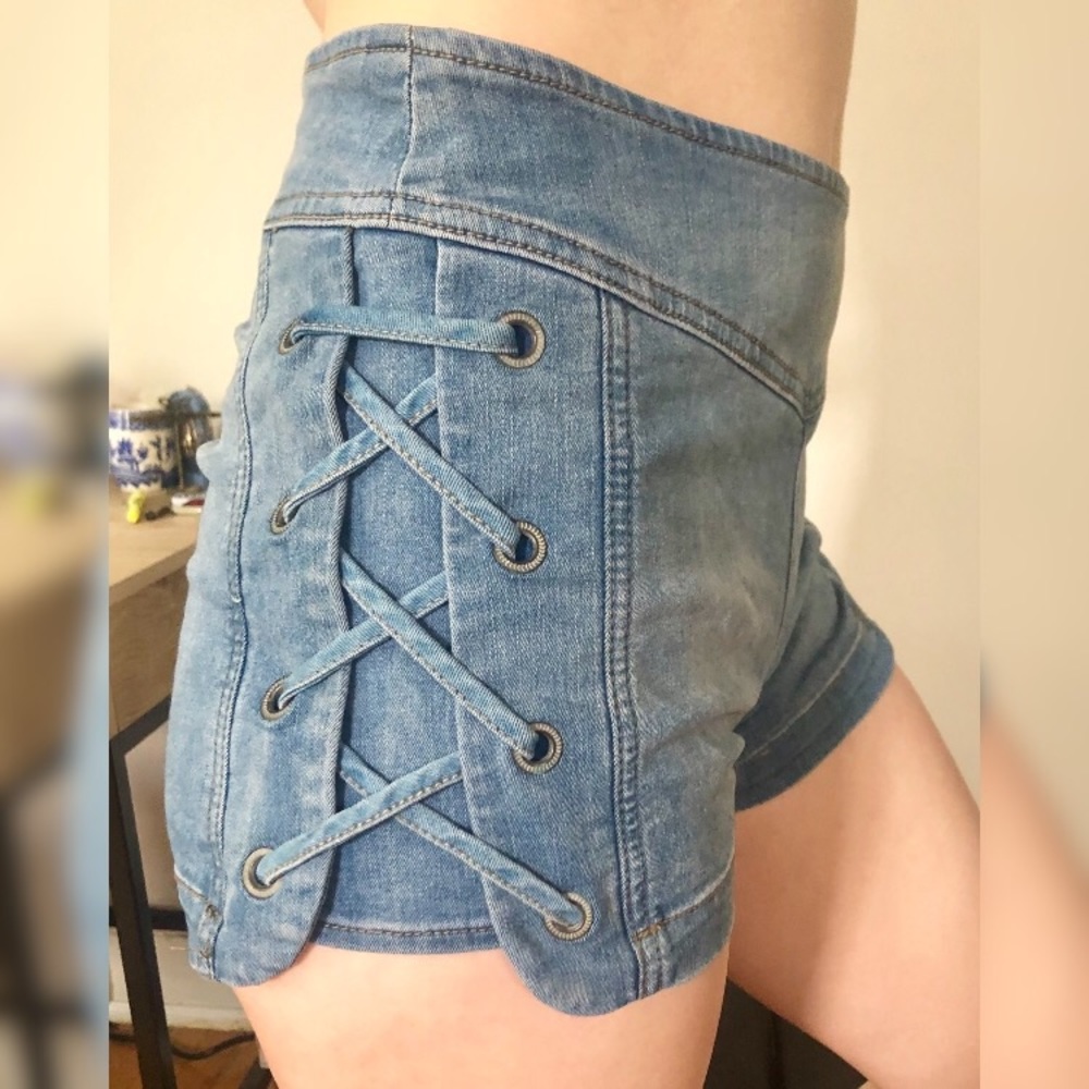 [SOLD] Free People lace-up denim shorts